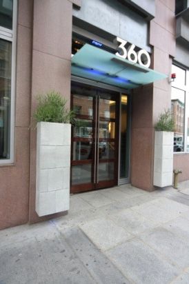 Click for 360 Newbury Street slideshow Click for 360 Newbury Street slideshow